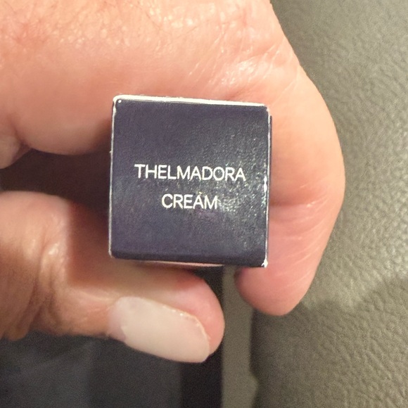 Kevyn Aucoin Thelmadora Cream Lipstick - Deep Purple - Picture 3 of 6